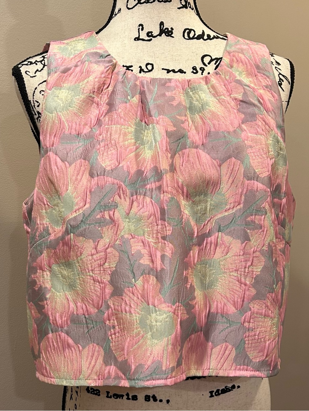 Abbey Glass Sleeveless Crop Top Pink Paradise - Picture 7 of 15